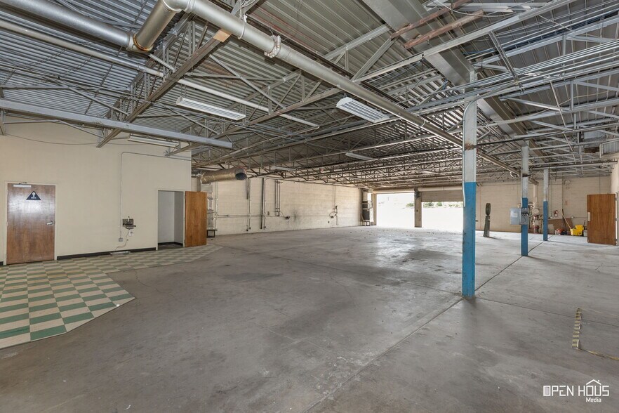 More Photos Of 2200 5th St, Wichita Falls Warehouse For Sale