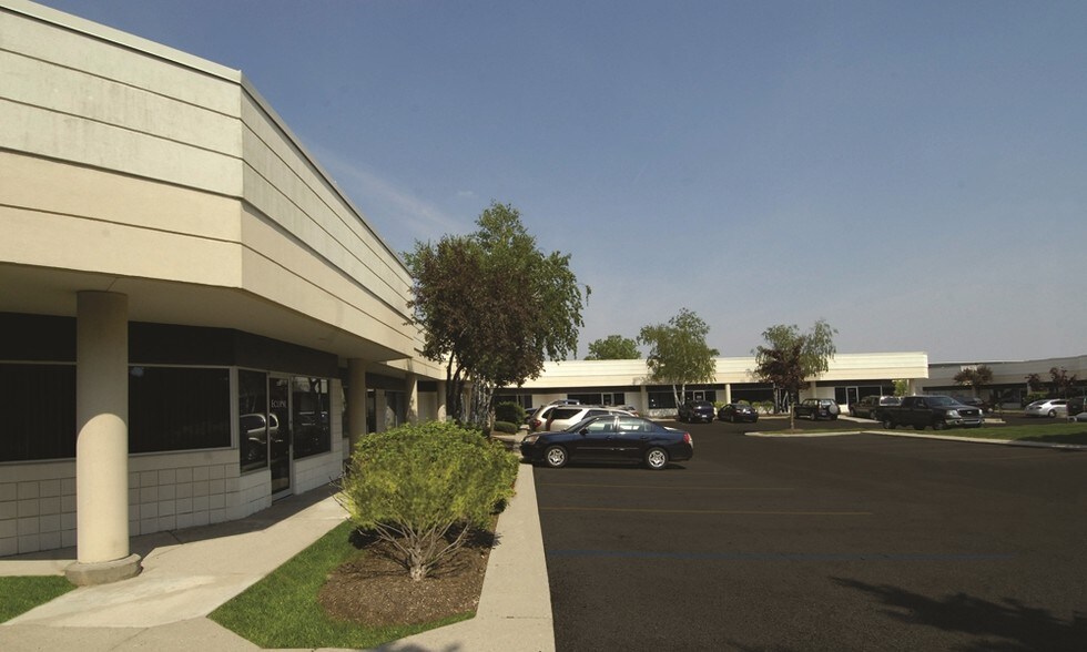 Primary Photo Of 24300 Catherine Industrial Dr, Novi Light Manufacturing For Lease