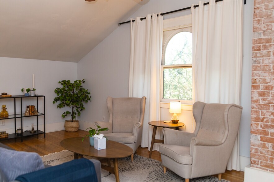 More Photos Of 531 E Lynwood St, Phoenix Office Residential For Sale