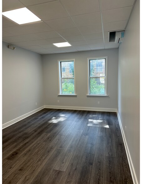 More Photos Of 270 Jericho Tpke, Floral Park Office For Lease