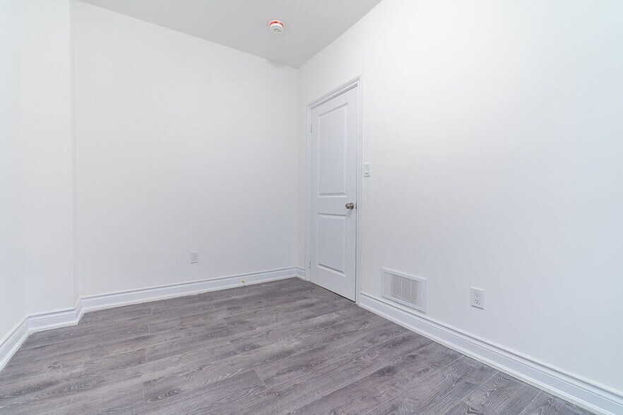More Photos Of 910 Burlington St E, Hamilton Apartments For Sale