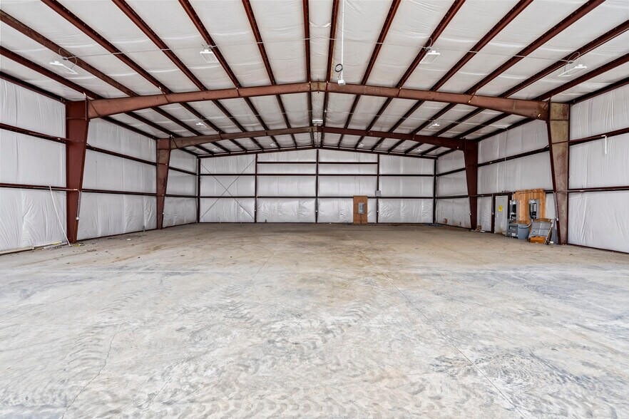 More Photos Of 1344 Brookside Blvd, Grants Pass Warehouse For Lease