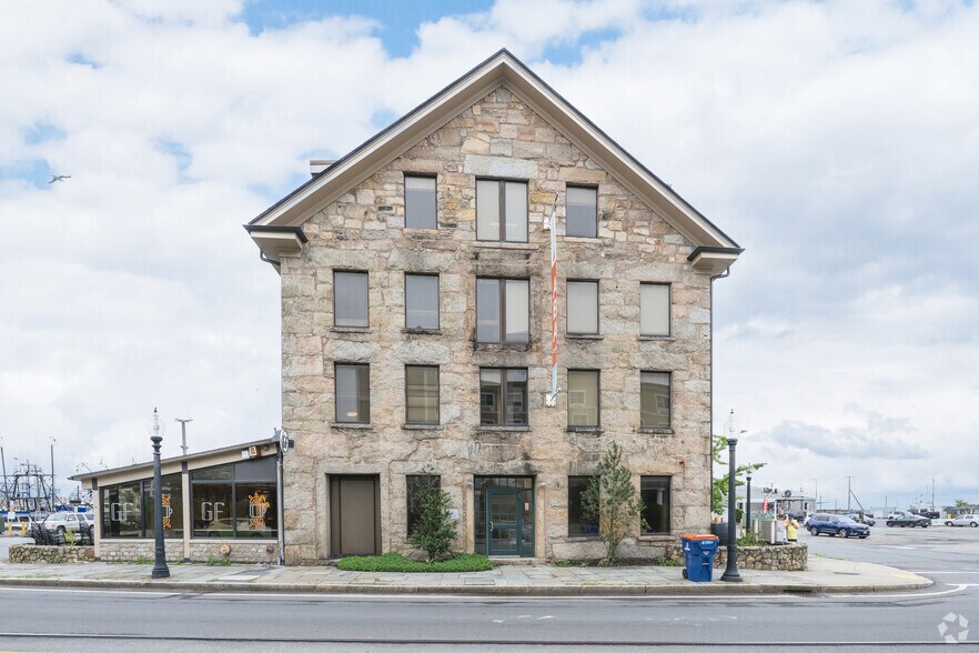 More Photos Of 61 Merrills Wharf, New Bedford Office For Lease