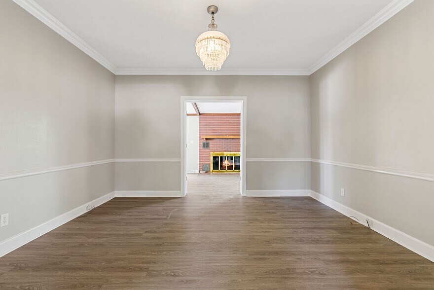 More Photos Of 454 Big Hill Ave, Richmond Office For Sale