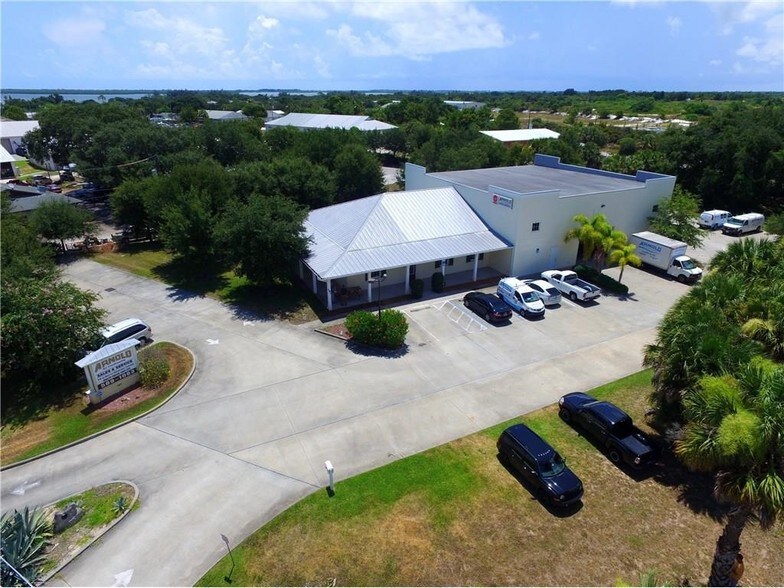 More Photos Of 181 Sebastian Blvd, Sebastian Light Manufacturing For Sale