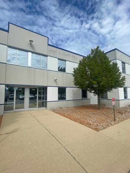 More Photos Of 2600 Beverly Dr, Aurora Light Distribution For Sale