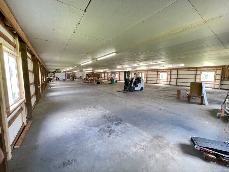 More Photos Of 6190 N Riverview Dr, Kalamazoo Warehouse For Sale