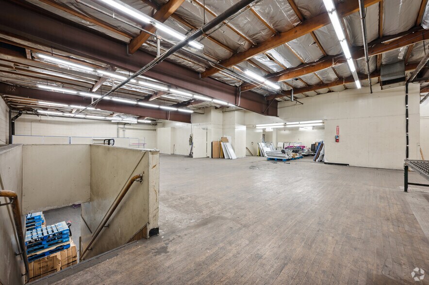 More Photos Of 5270 W Sunset Blvd, Los Angeles Freestanding For Lease