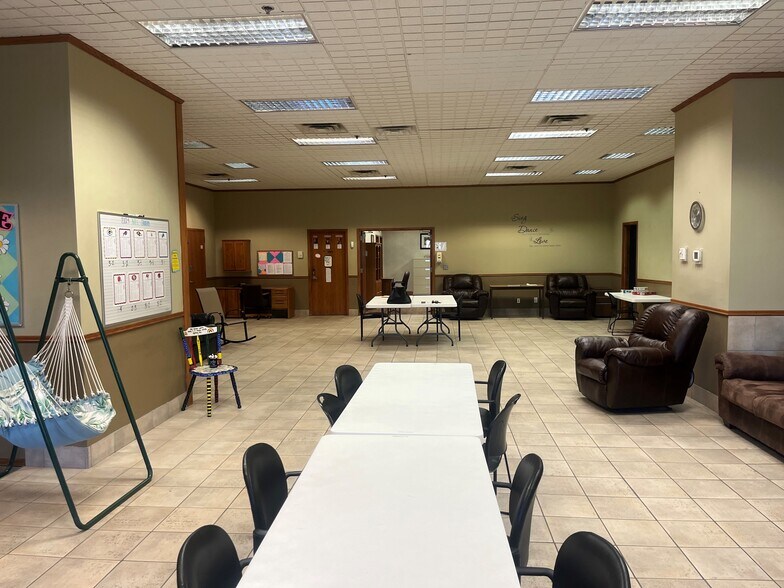 More Photos Of 1618 W 3rd St, Red Wing Office For Sale