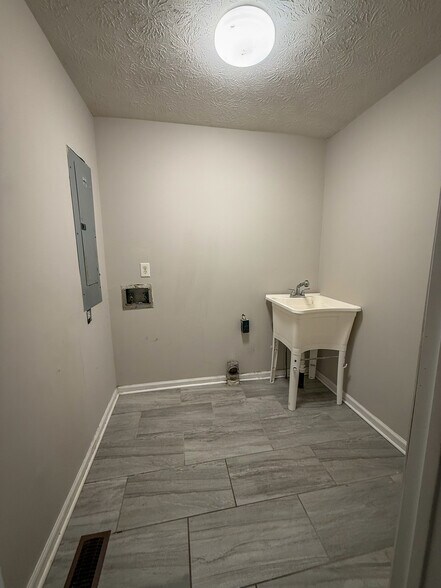More Photos Of 483 Caribou Rd, Asheville Specialty For Sale