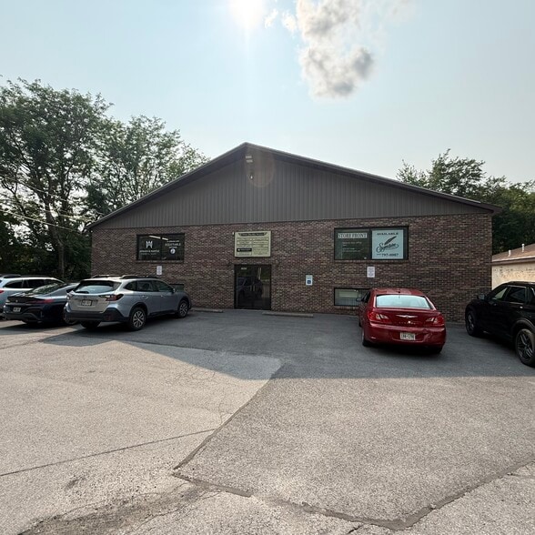 Primary Photo Of 3985 Oneida St, New Hartford Office For Lease