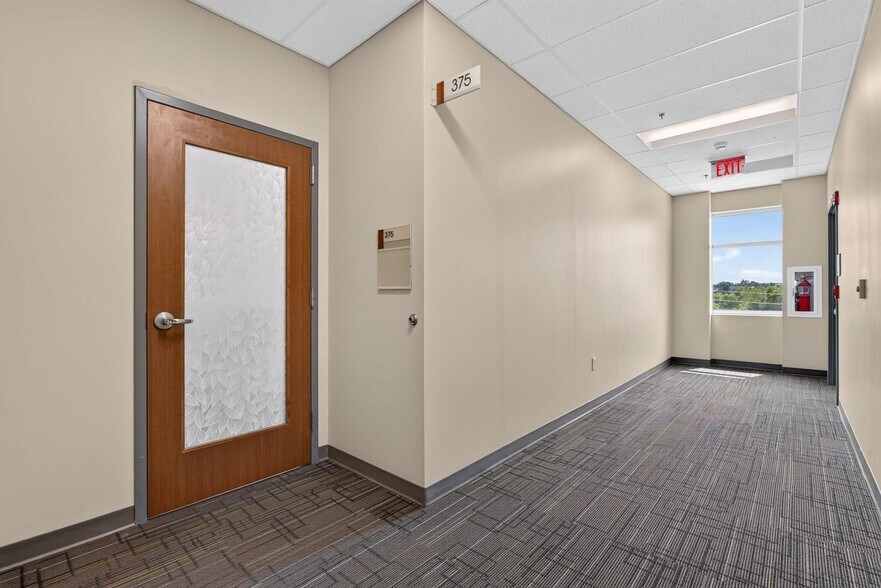 More Photos Of 24430 Stone Springs Blvd, Dulles Town Center Medical For Sale