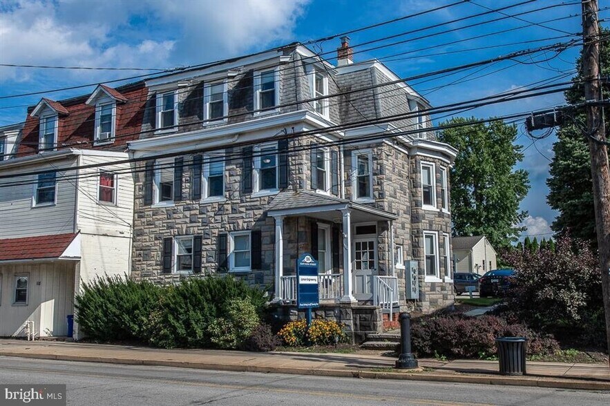 Primary Photo Of 116 E King St, Malvern Office For Lease