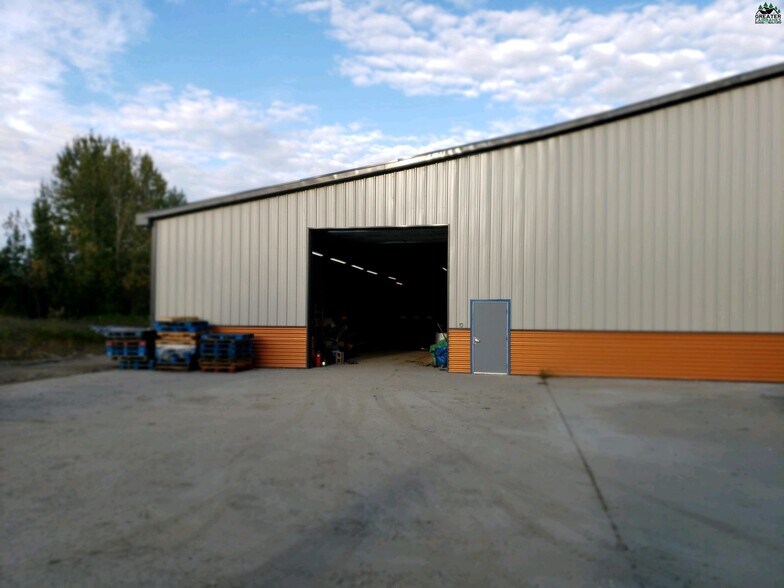 More Photos Of 1651 Levee Way, North Pole Warehouse For Sale