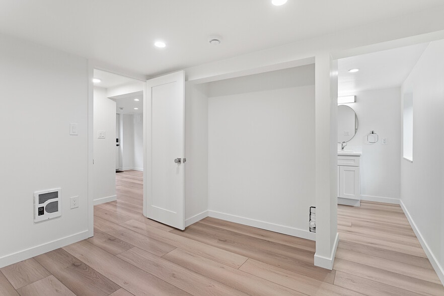 More Photos Of 418 Dewey St, Oregon City Multifamily For Sale