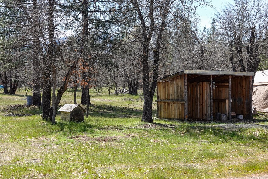 More Photos Of 2003 Kidder Creek Rd, Greenview Land For Sale