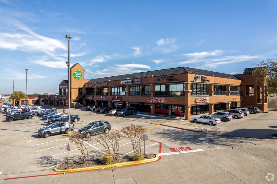 More Photos Of 2219 S Loop 288, Denton Unknown For Lease
