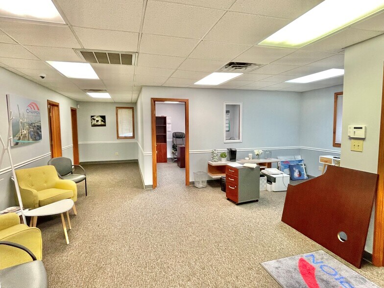 More Photos Of 320 Industrial Dr, Griffith Warehouse For Lease