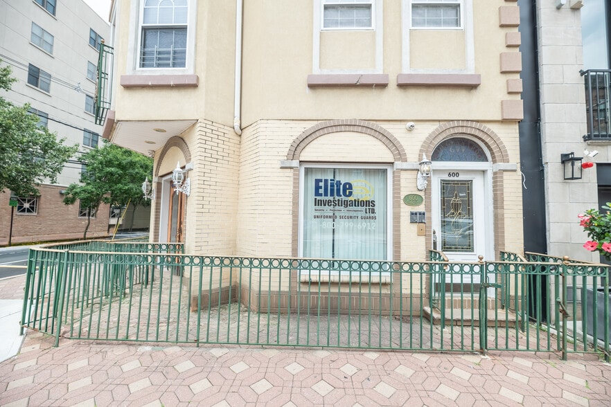 More Photos Of 600 Grand St, Hoboken Office Residential For Sale