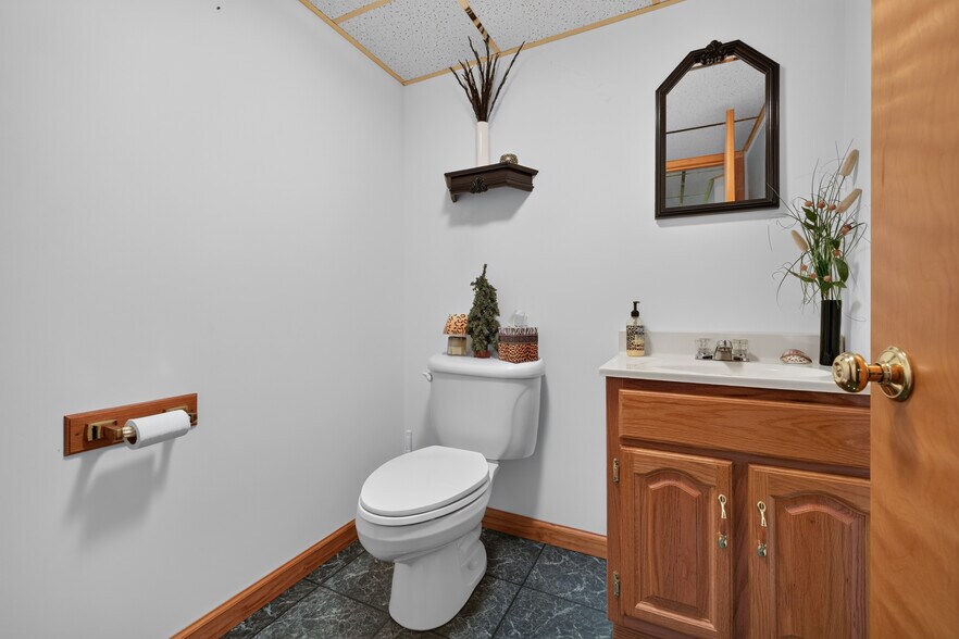 More Photos Of 3405 Orchard Park Rd, Orchard Park Office Residential For Sale