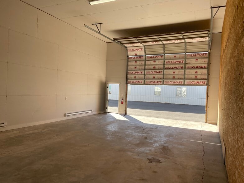 Primary Photo Of 215 Arden Dr, Belgrade Warehouse For Lease