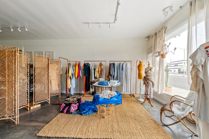 More Photos Of 1213-1223 S Pacific Coast Hwy, Redondo Beach Storefront For Sale