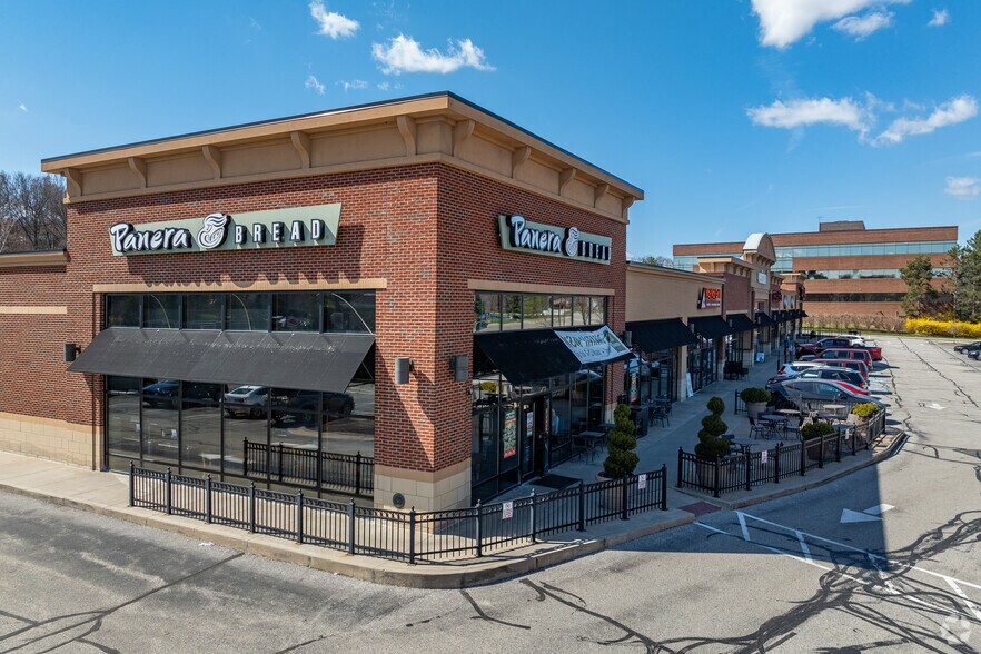 More Photos Of 6700 Rockside Rd, Independence General Retail For Lease