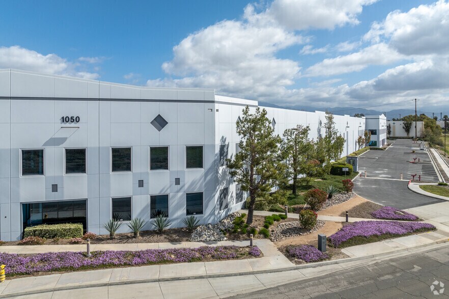 More Photos Of 1050 E Orange Show Rd, San Bernardino Warehouse For Lease