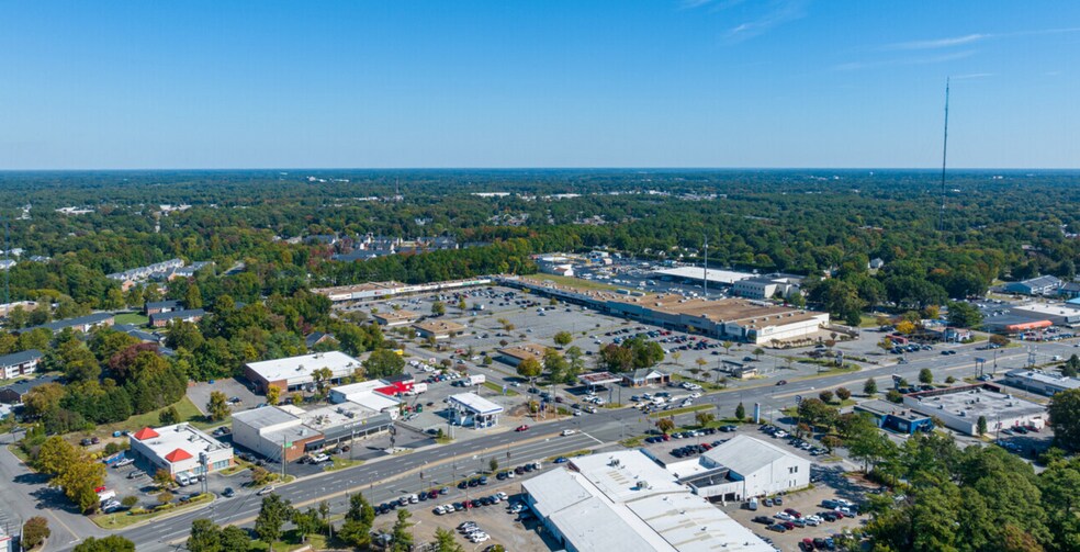 More Photos Of 7504-7598 W Broad St, Richmond Unknown For Lease