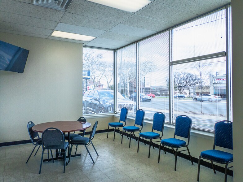 More Photos Of 1117 Union Blvd, Allentown Office For Sale
