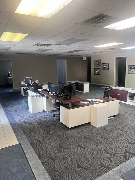 More Photos Of 3033 W 44th St, Cleveland Office For Sale