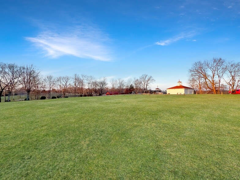 More Photos Of 2982 Harvey Bowden Rd, Paris Winery Vineyard For Sale