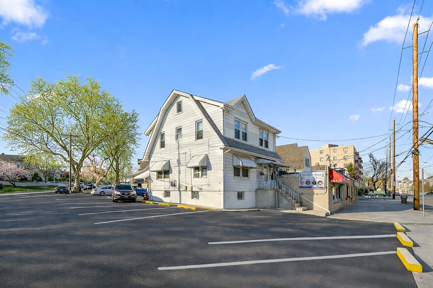 Primary Photo Of 851-853 Main St, Hackensack Storefront Retail Residential For Lease