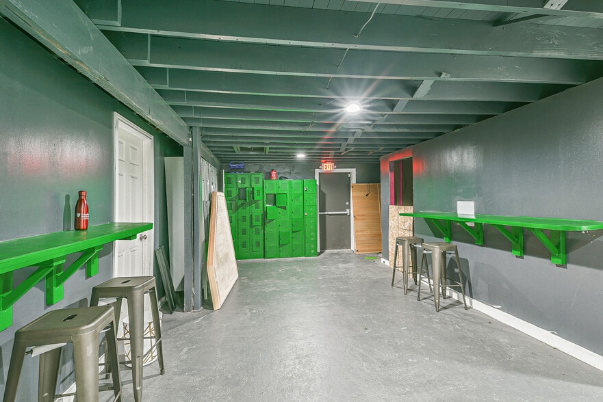 More Photos Of 2701 Emancipation Ave, Houston General Retail For Sale