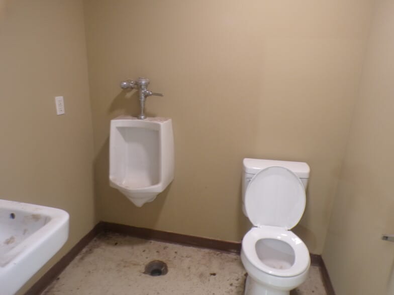 More Photos Of 2991 New Hopewell Rd, Hartsville Industrial For Lease