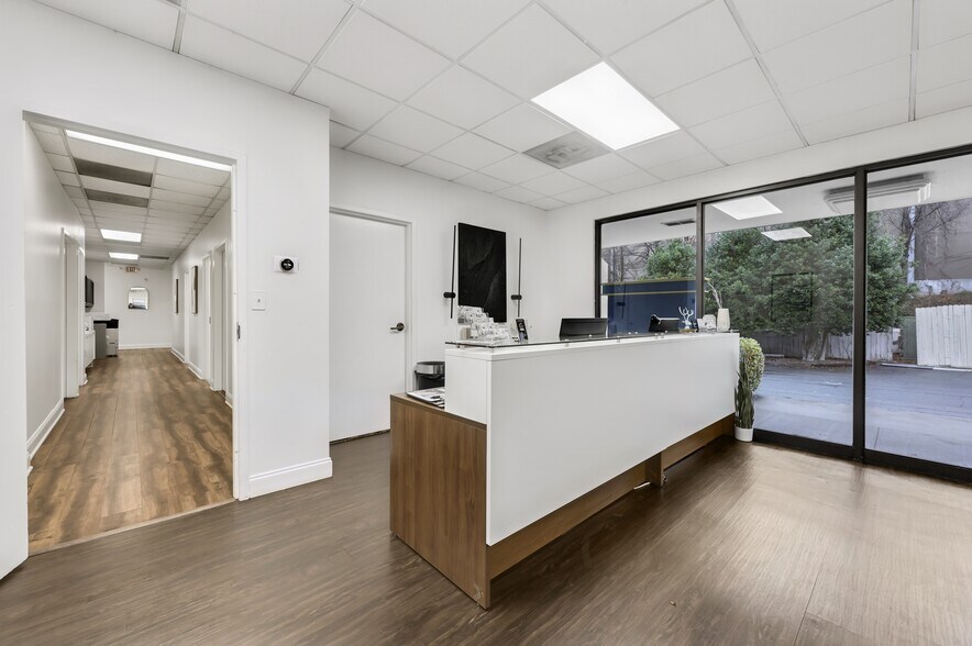 More Photos Of 1900 The Exchange SE, Atlanta Office For Lease