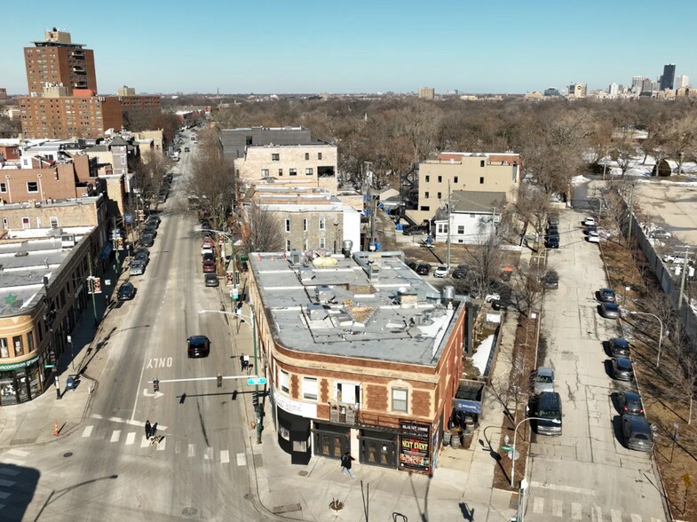 More Photos Of 3801-3809 N Clark St, Chicago Restaurant For Sale