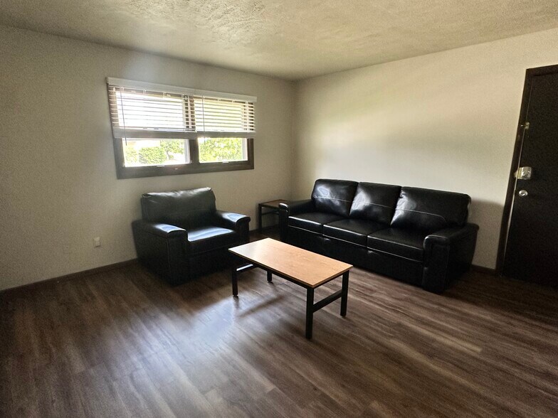 More Photos Of 506 N Linden St, Normal Apartments For Sale