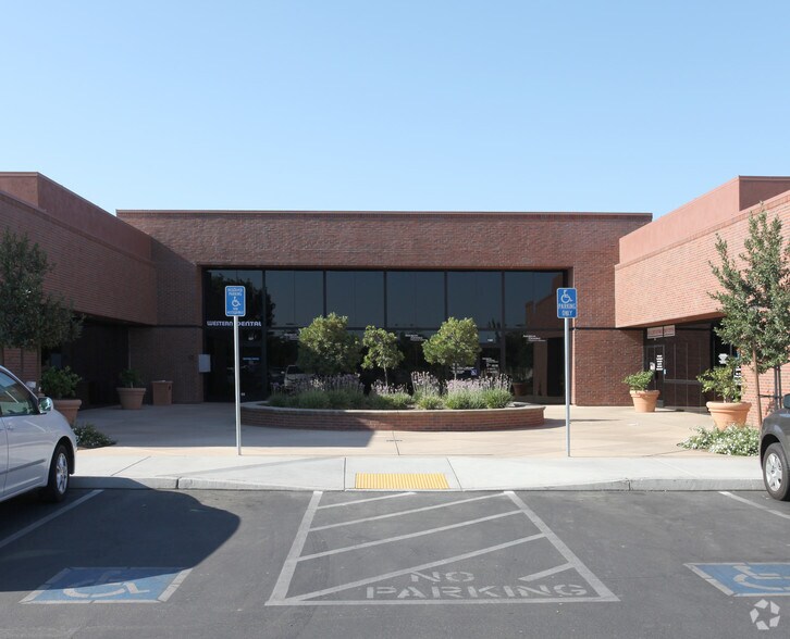 More Photos Of 450 Kings County Dr, Hanford Unknown For Lease