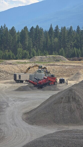 More Photos Of 1500 Hot Springs Rd, Nakusp Industrial For Sale