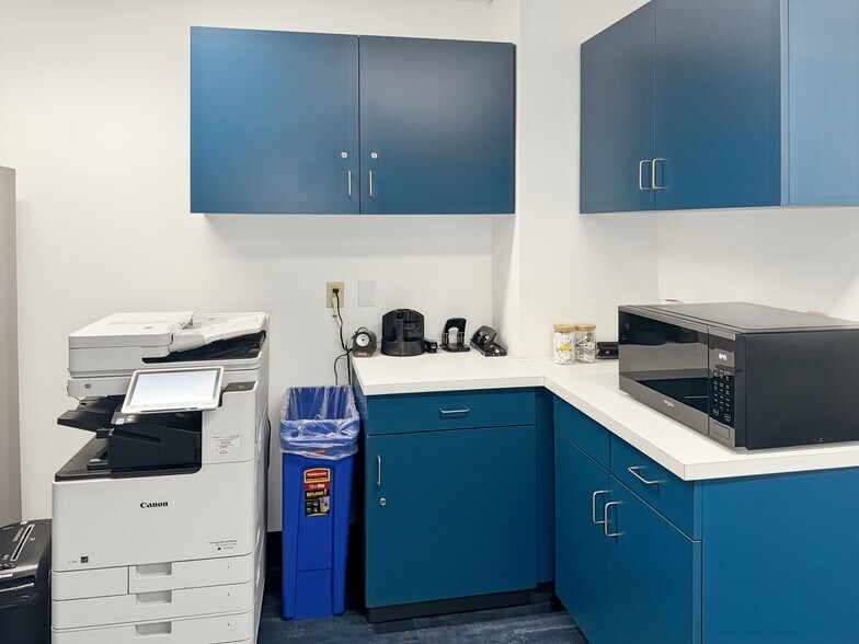 More Photos Of 10611 98th Ave NW, Edmonton Coworking Space