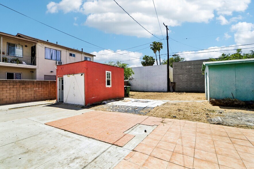 More Photos Of 7315 Woodley Ave, Van Nuys Land For Sale