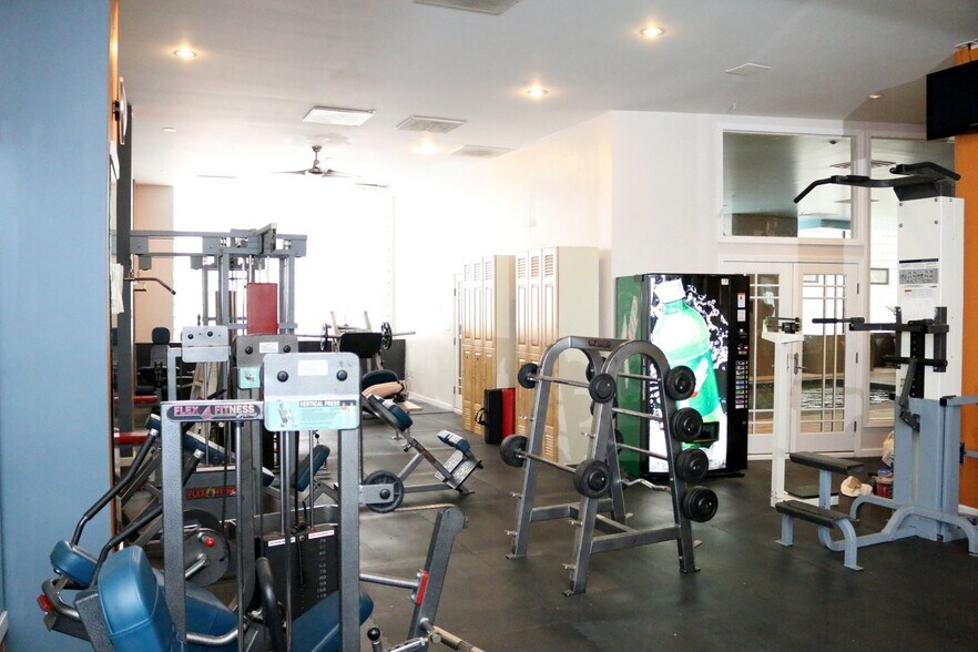 More Photos Of 555 N 4th St, Saint Louis Apartments For Sale