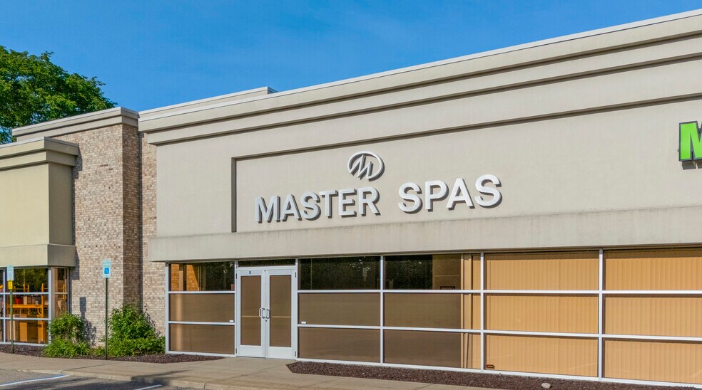 More Photos Of 4520 Linden Creek Pky, Flint Showroom For Lease