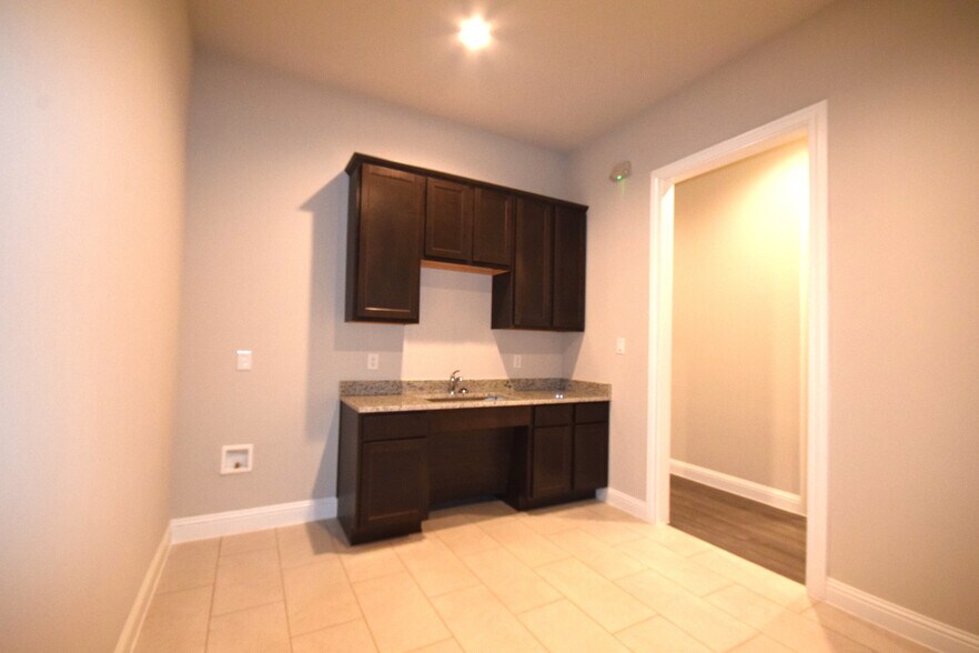 More Photos Of 2601 Little Elm Pky, Little Elm Medical For Sale