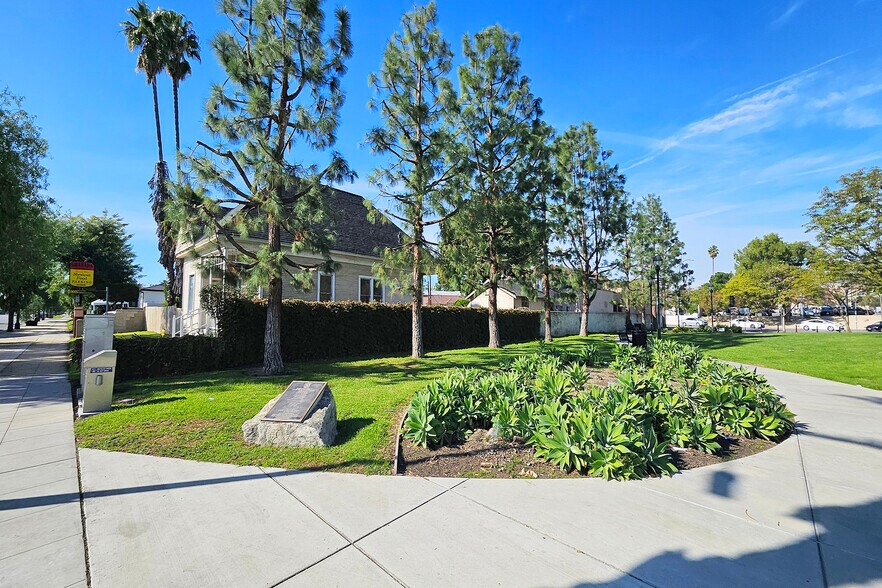 More Photos Of 1101 W Burbank Blvd, Burbank Office Residential For Lease