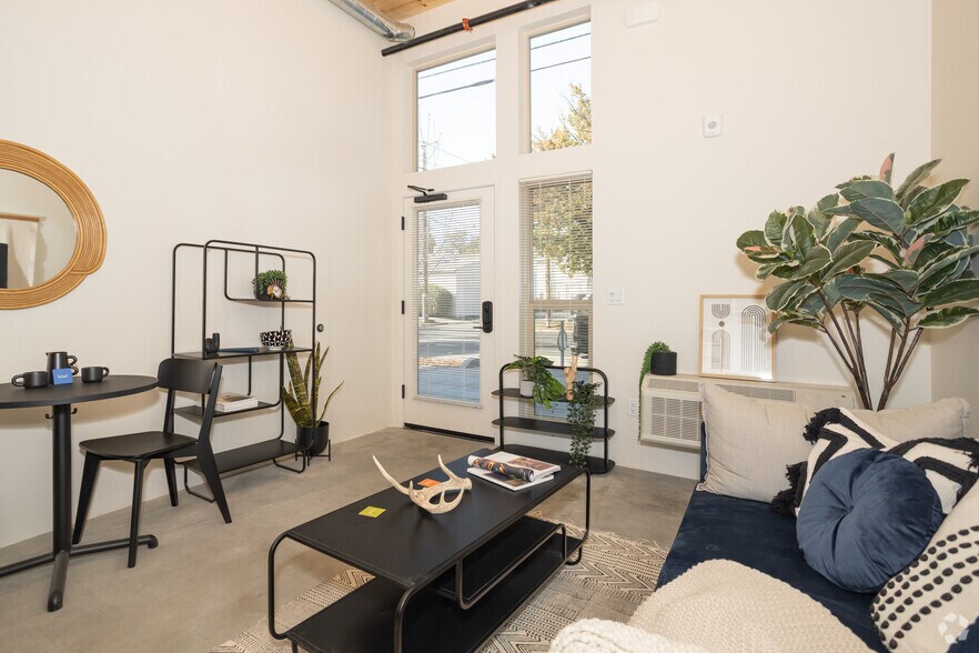 More Photos Of 820 S St, Sacramento Apartments For Sale