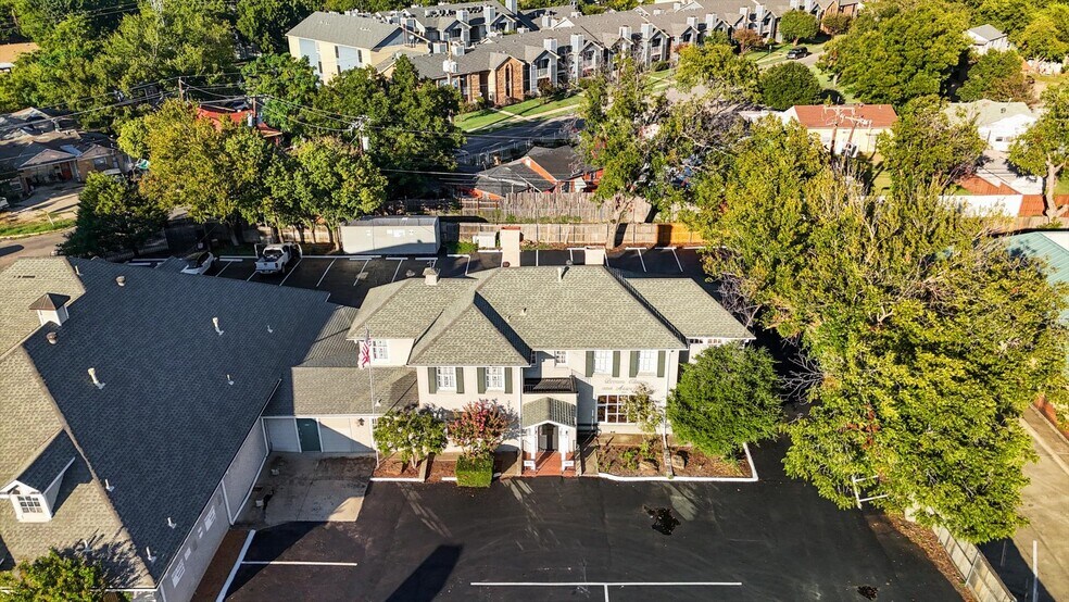 More Photos Of , Dallas Office For Sale