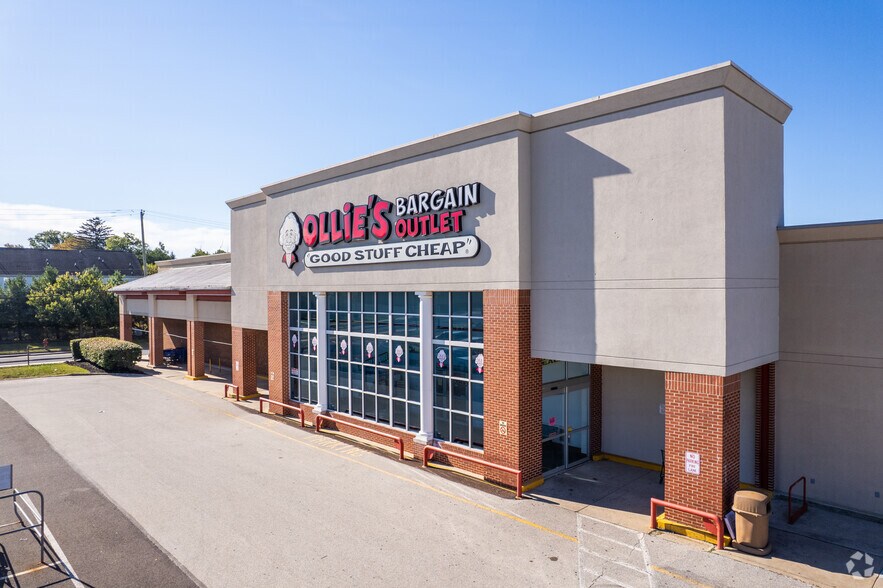 More Photos Of 3200 Ridge Pike, Eagleville Storefront For Lease