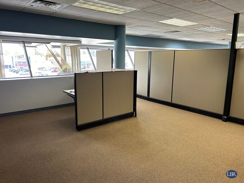 More Photos Of 1990 W New Haven Ave, Melbourne Office For Lease